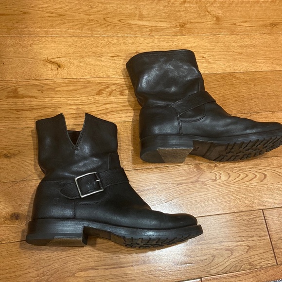 Super Cute!! Authentic Frye boots! Size 5.5 - Picture 3 of 7